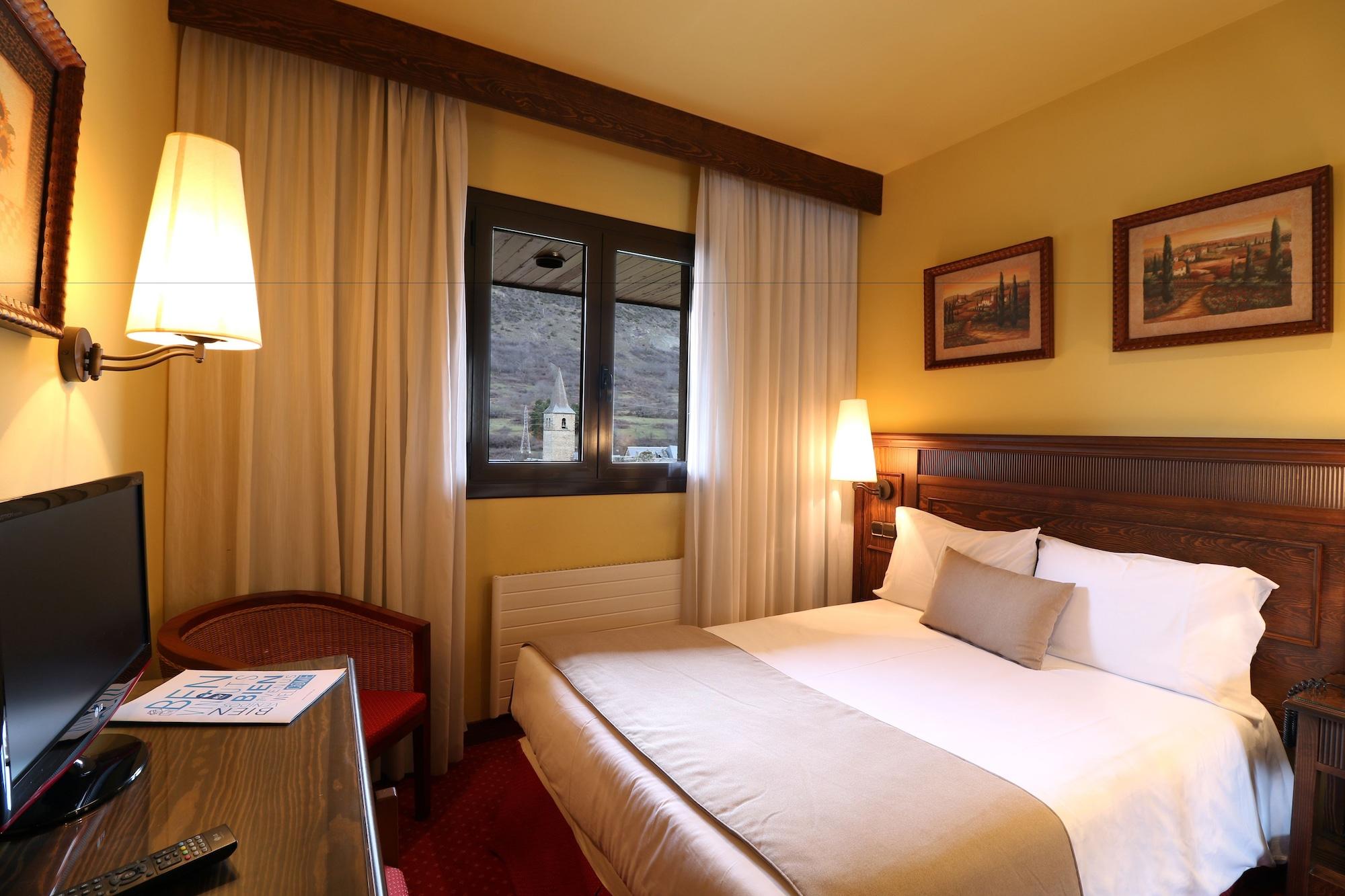 Rvhotels Tuca Vielha Bagian luar foto