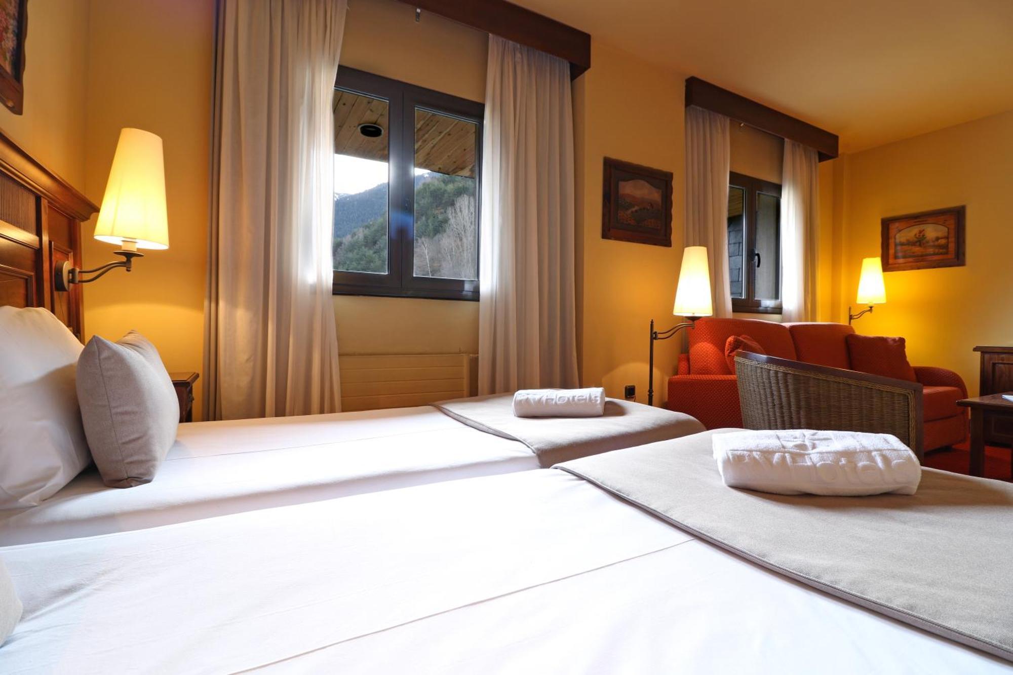 Rvhotels Tuca Vielha Bagian luar foto