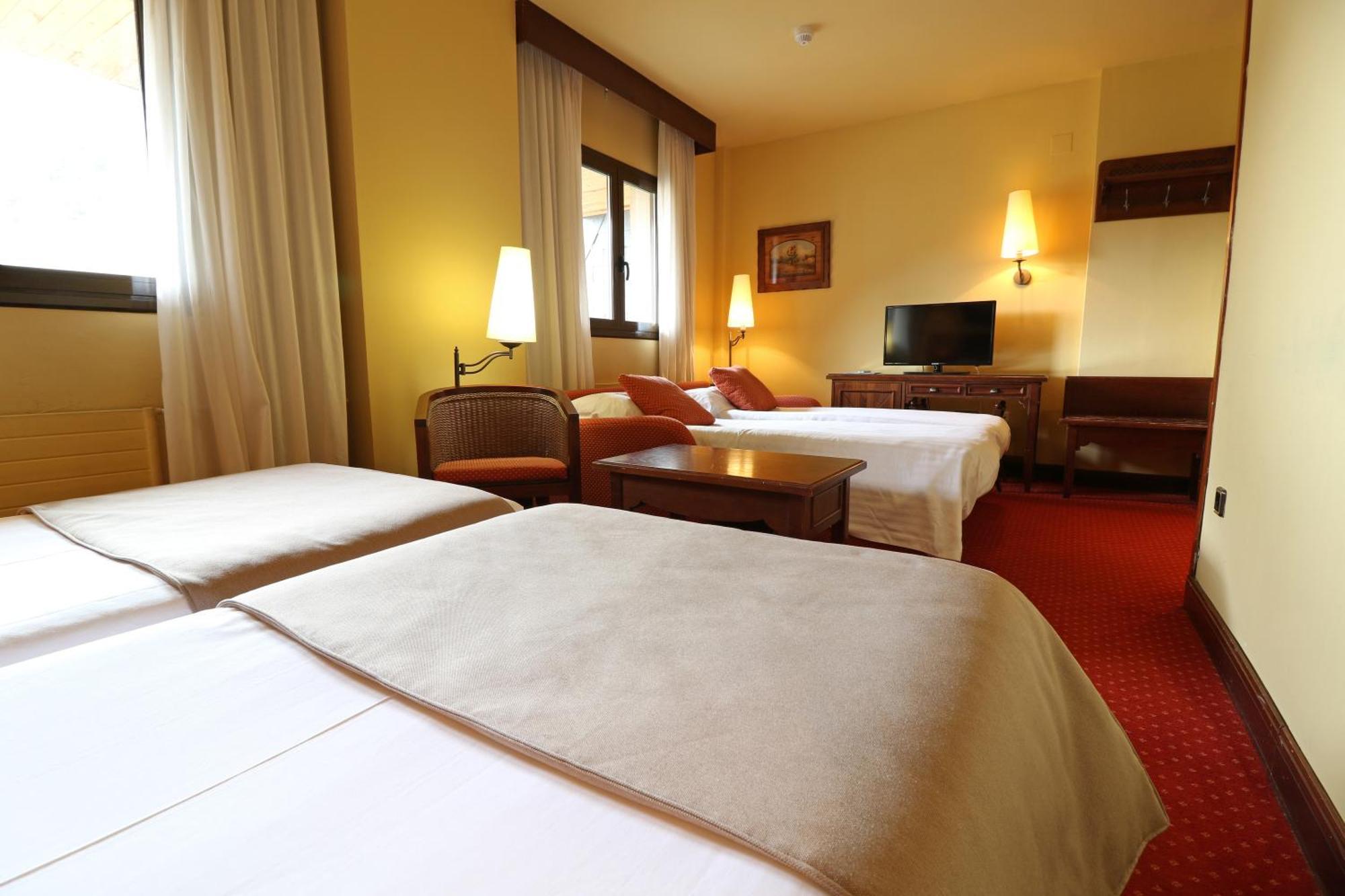 Rvhotels Tuca Vielha Bagian luar foto