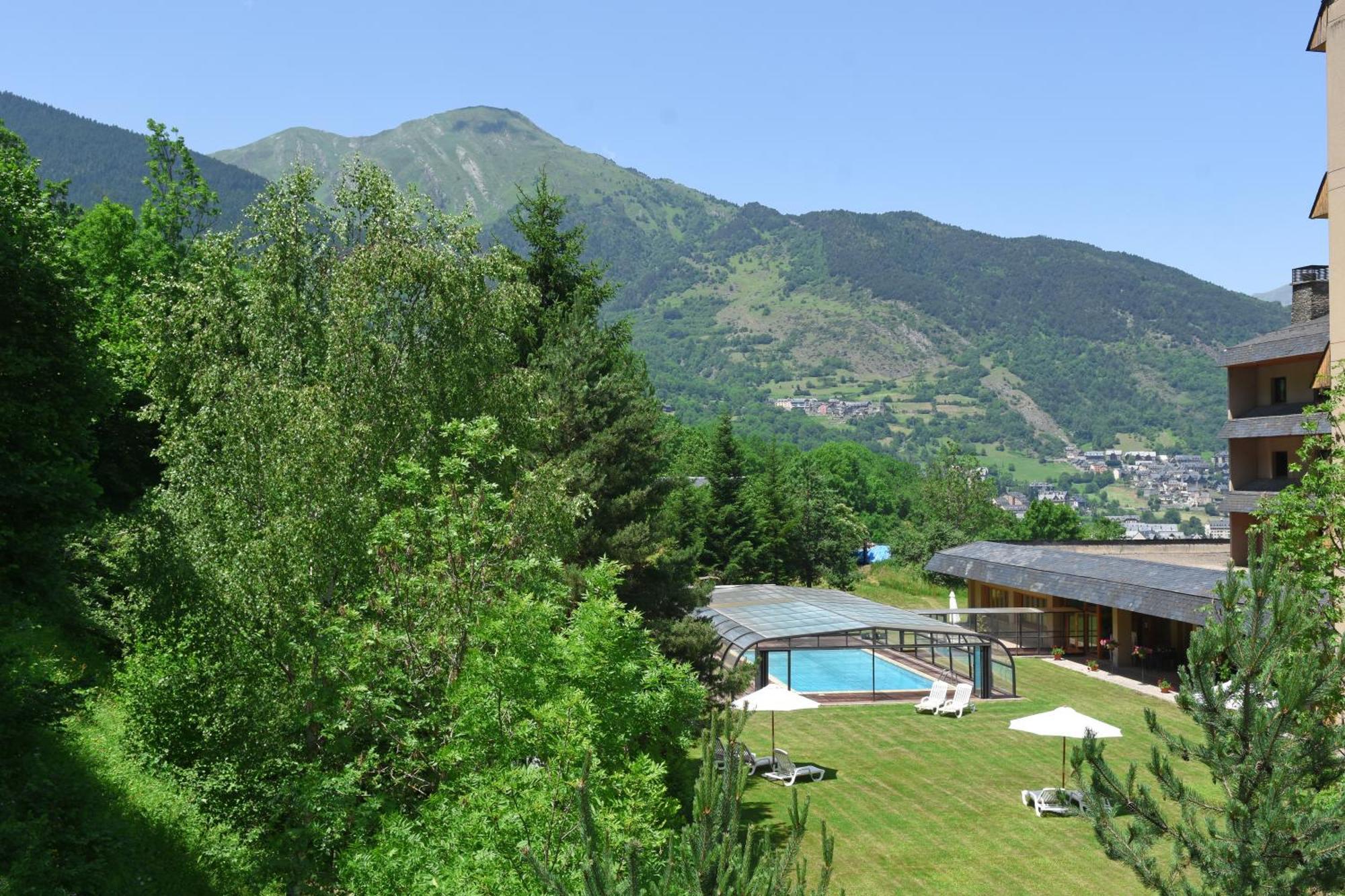 Rvhotels Tuca Vielha Bagian luar foto